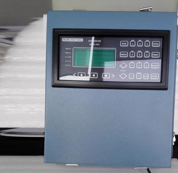 称重散装材料的考验是什么?皮带秤仪表的显着特点是什么?